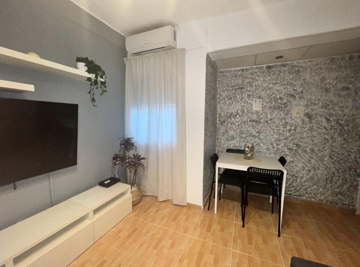 Holidays2Malaga 2 Bedroom Armengual De La Mota Close Shopping Center Exterior foto